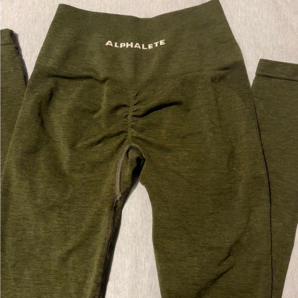 Alphalete Amplify evergreen leggings